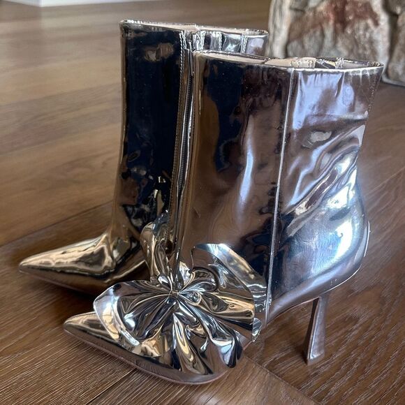 Sam Edelman ESMAE STILETTO ANKLE BOOTIE in Metallic Silver - Picture 4 of 11